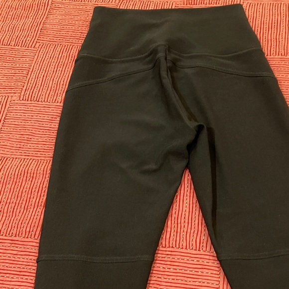 Ruelle (made in Canada) women’s small stretch fabric pants - Picture 12 of 14